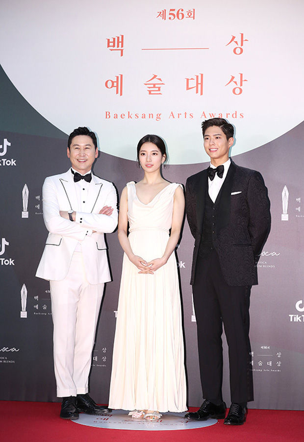 Han So Hee chặt đẹp Suzy với lần đầu đọ sắc trên thảm đỏ