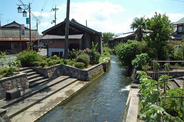 Ngôi làng có kênh rạch sạch đến mức người dân lấy nước nấu cơm