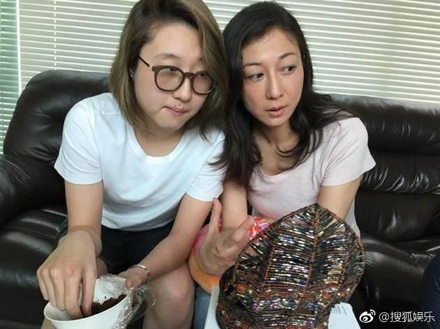 Thành Long tuyệt tình với con gái ruột, hóa ra vì thái độ của người cũ