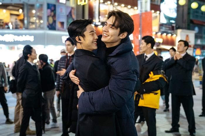 Hội bạn thân của Lee Min Ho kết nạp thêm trai đẹp khiến fan thích thú