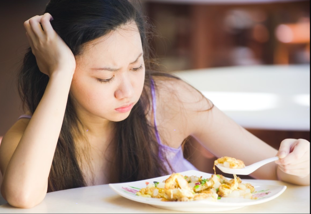 Theo Đông y, sức khỏe tốt lên bất ngờ khi ấn huyệt tam nhãn mỗi ngày