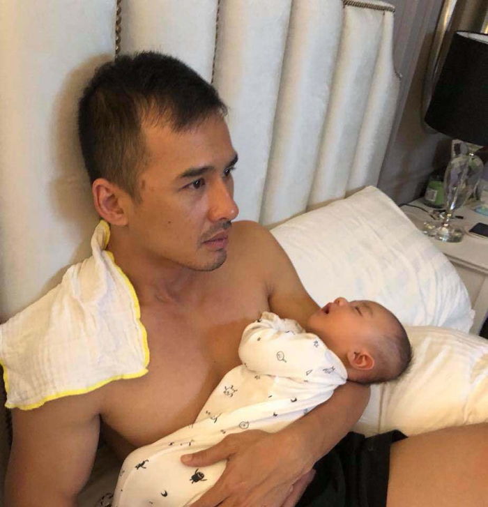 Thuý Diễm đăng ảnh chồng khi mới làm bố, tính chuyện sinh con thứ 2