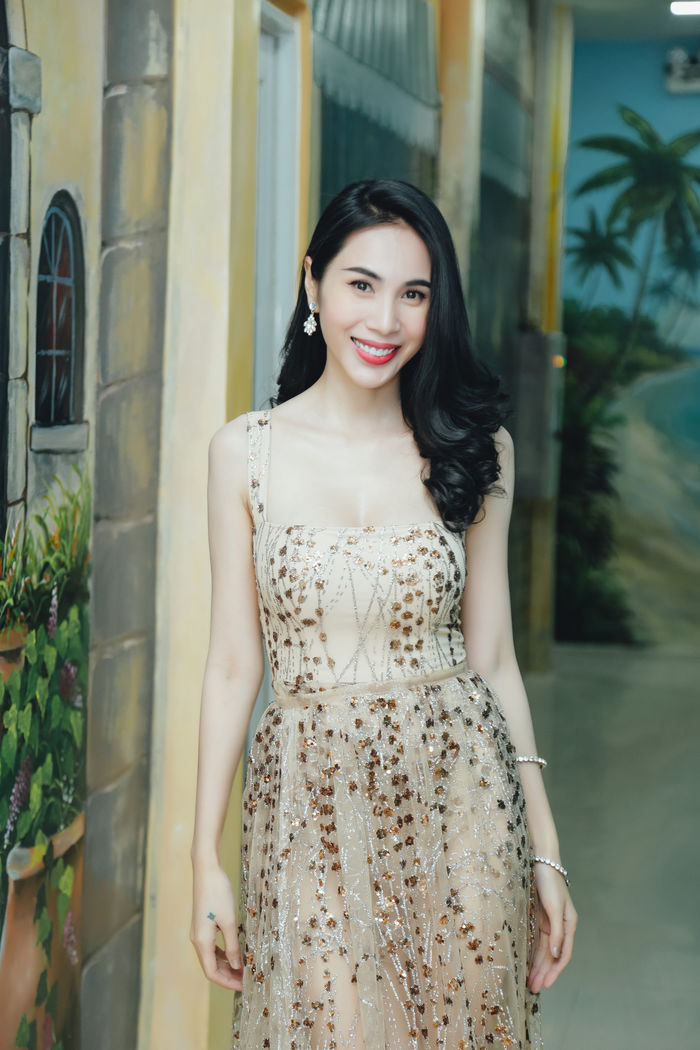 Bia sữa - thức uống lạ giúp Thủy Tiên tăng cân, body thêm nuột nà