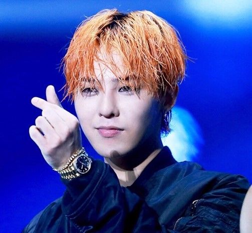 Fan thích thú phát hiện G-Dragon từng đưa ảnh YoonA vào MV