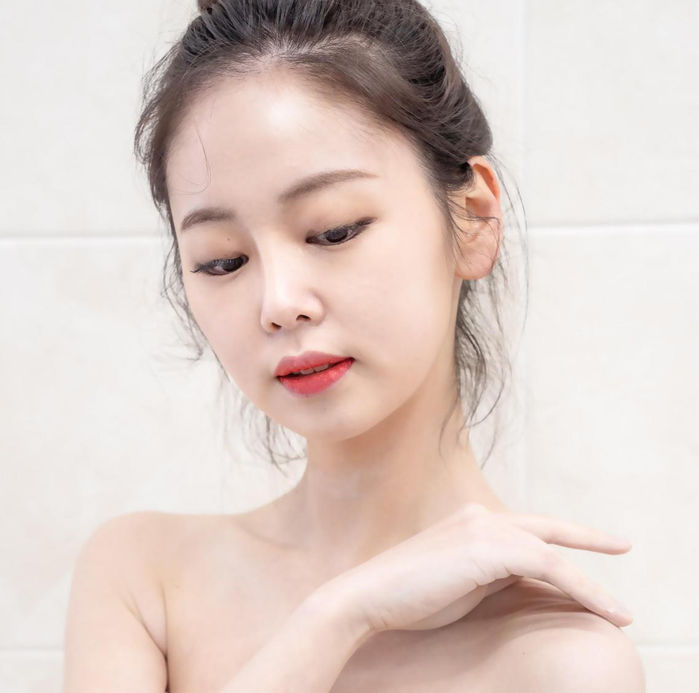 Top 6 kem tẩy da chết body được tin dùng nhất: Có loại cho da nhạy cảm