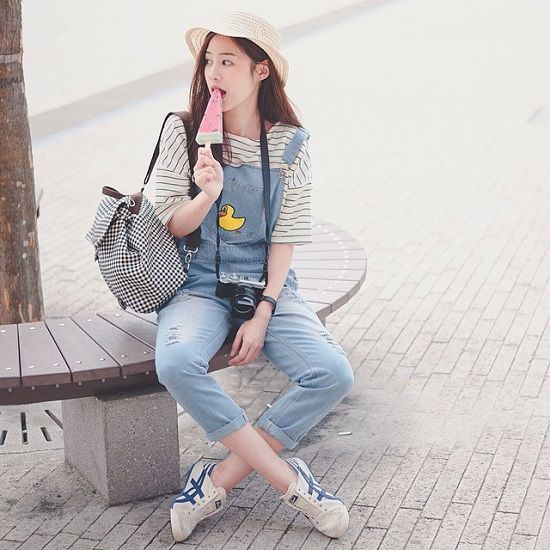 Tư thế chụp ảnh đơn giản, hút nghìn like dành cho hội thích sống ảo