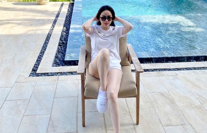 Vẫn là áo thun trắng nhưng Bảo Thy sở hữu BTS trị giá nghìn đô