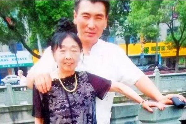 Vợ 59 - chồng 26 lấy nhau bị cả làng dè bỉu hiện có cuộc sống ra sao?
