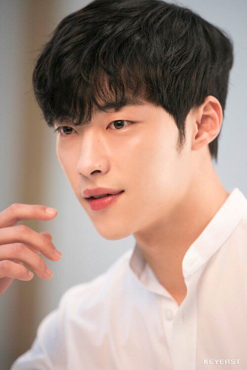 Hội bạn thân của Lee Min Ho kết nạp thêm trai đẹp khiến fan thích thú