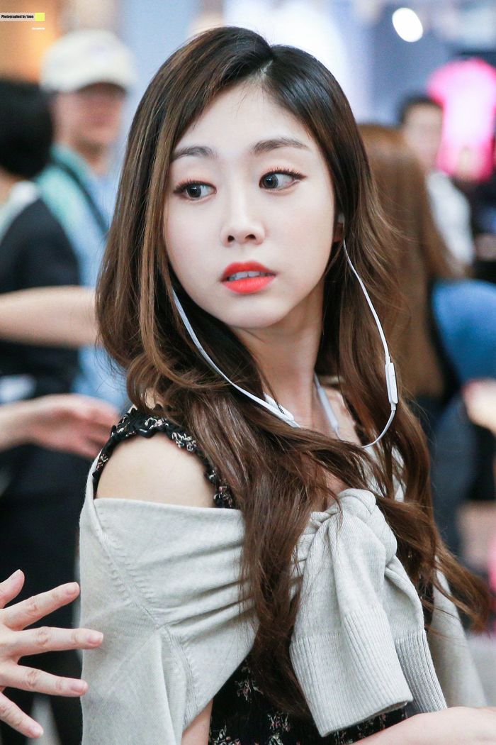 Jisoo (Lovelyz) và sự nghiệp lận đận, luôn bị anti-fan vùi dập