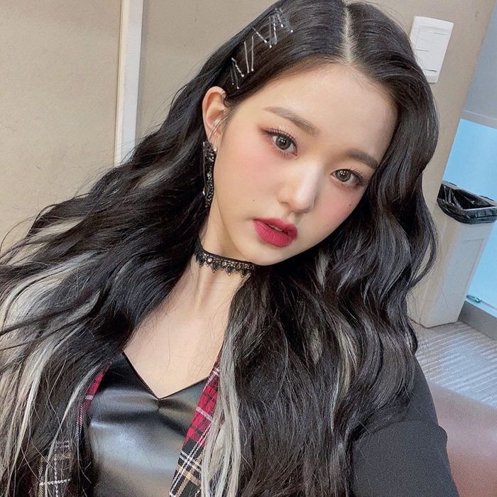 Lộ ảnh quá khứ, Jang Won Young bị nghi động chạm dao kéo