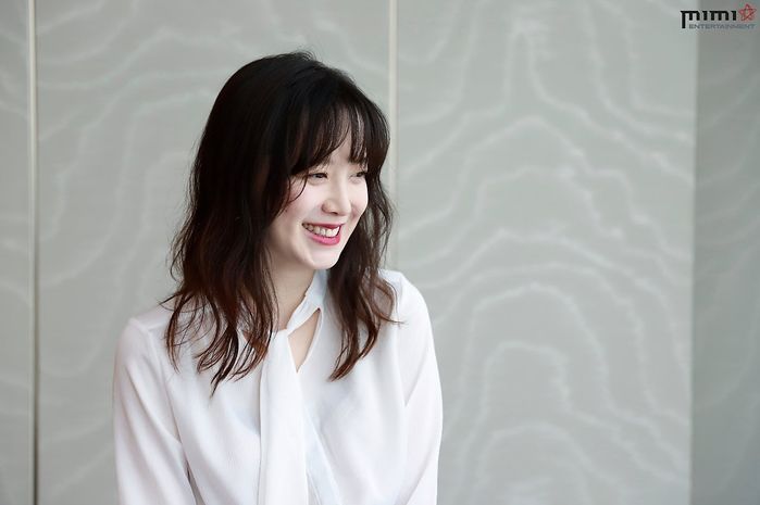 Lần đầu lộ diện sau ly hôn, Ahn Jae Hyun lộ vẻ tiều tuỵ, xuống sắc