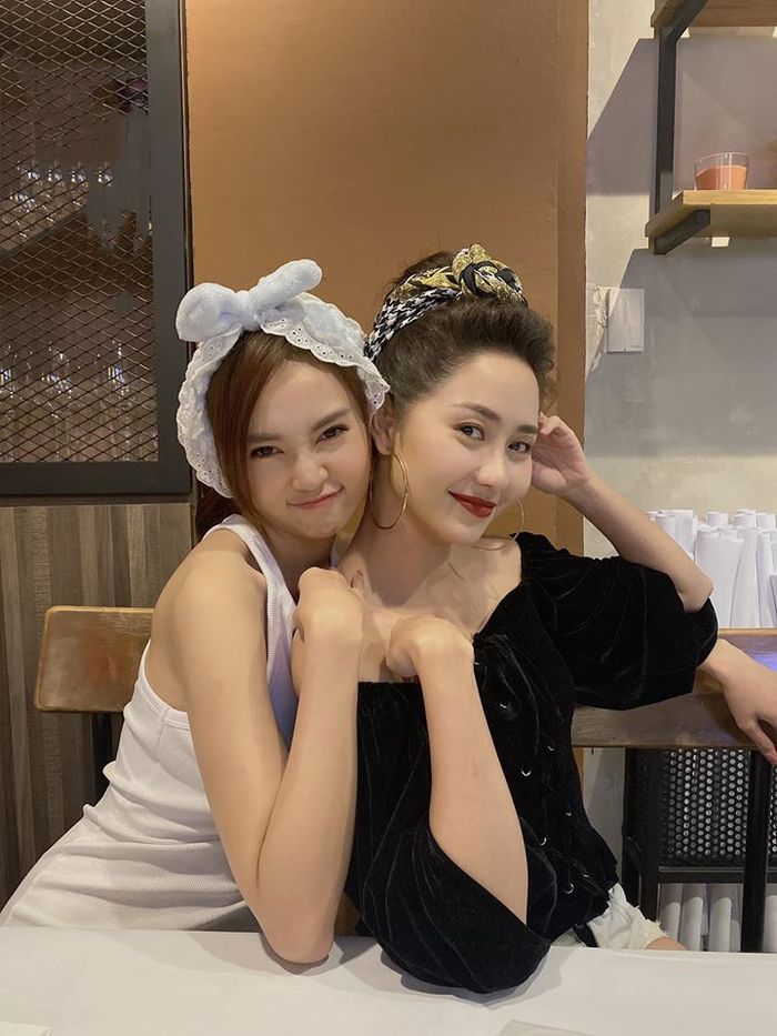 Lan Ngọc khoe sắc bên Tường Vi, Hari Won đi làm đẹp cùng mẹ chồng