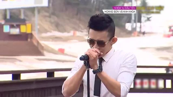 Ngoại hình điển trai, body 6 múi cực căng của Kay Trần