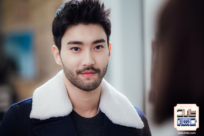Từng là trai đẹp nhất thế giới, Siwon ở tuổi 33 già nua bất ngờ