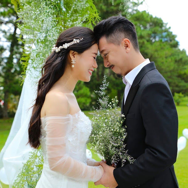 Kỷ niệm 10 năm ngày cưới của Hứa Minh Đạt - Lâm Vỹ Dạ