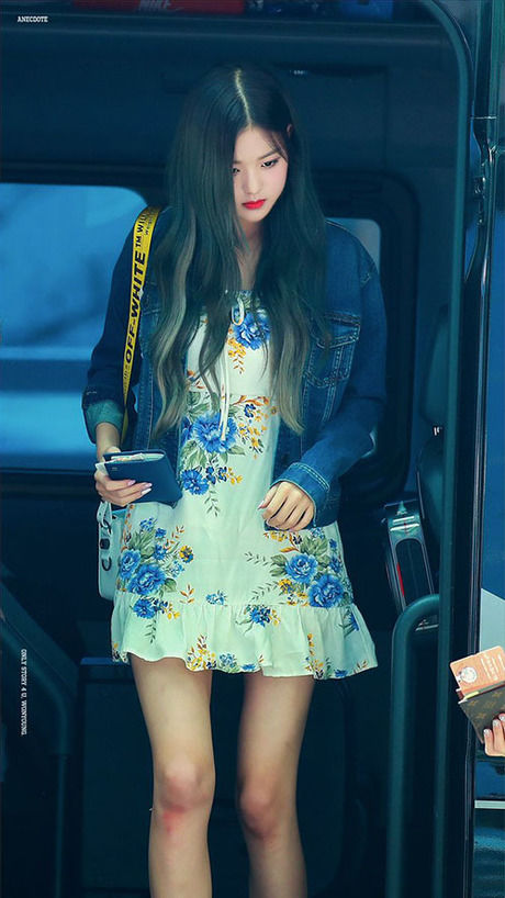 3 mỹ nhân IZ*ONE có style đỉnh nhất: Jang Won Young nữ tính