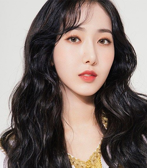 Top 10 idol nữ hot nhất hiện nay: BLACKPINK, RED VELVET tranh gay gắt