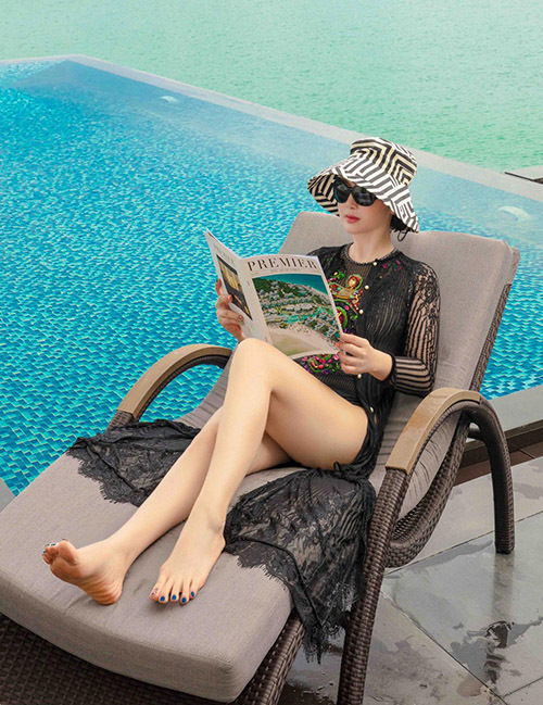 Hoa hậu Giáng My đẹp nín thở trong loạt ảnh diện bikini ở Phú Quốc