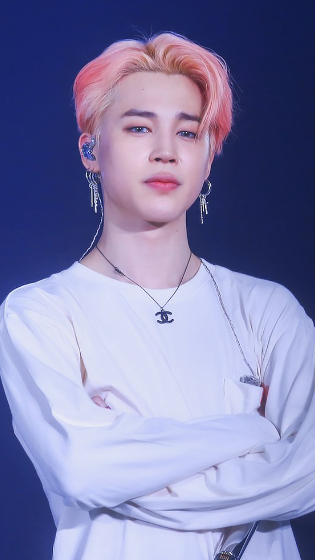 Jimin, Heechul và những thần tượng từng suýt bị đuổi khỏi công ty