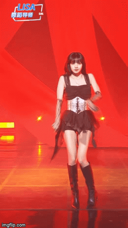 Cùng gặp chấn thương: Hwasa, Lisa vẫn chuyên nghiệp, Jennie hời hợt