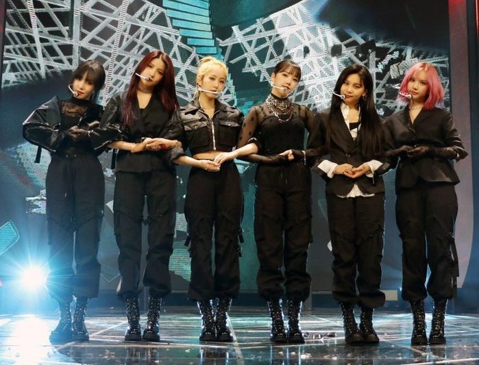 GFriend lột xác khi về chung nhà với BTS: Style sang xịn, khí chất