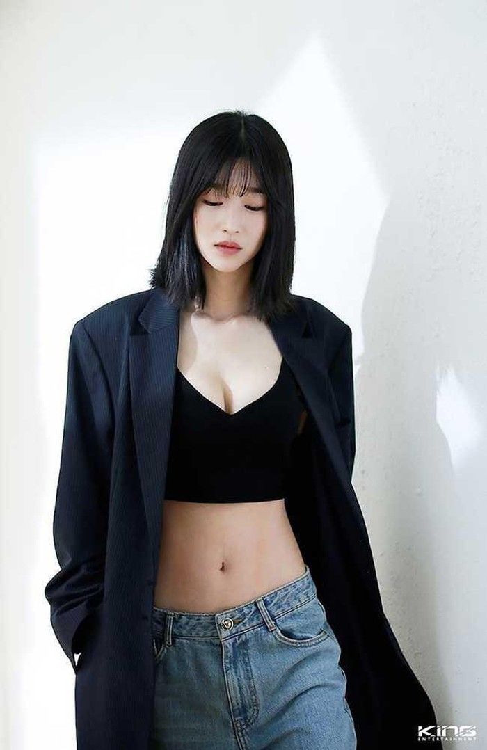 Seohyun, Song Hye Kyo cùng loạt mỹ nhân gây sốt vì đột ngột mặc hở
