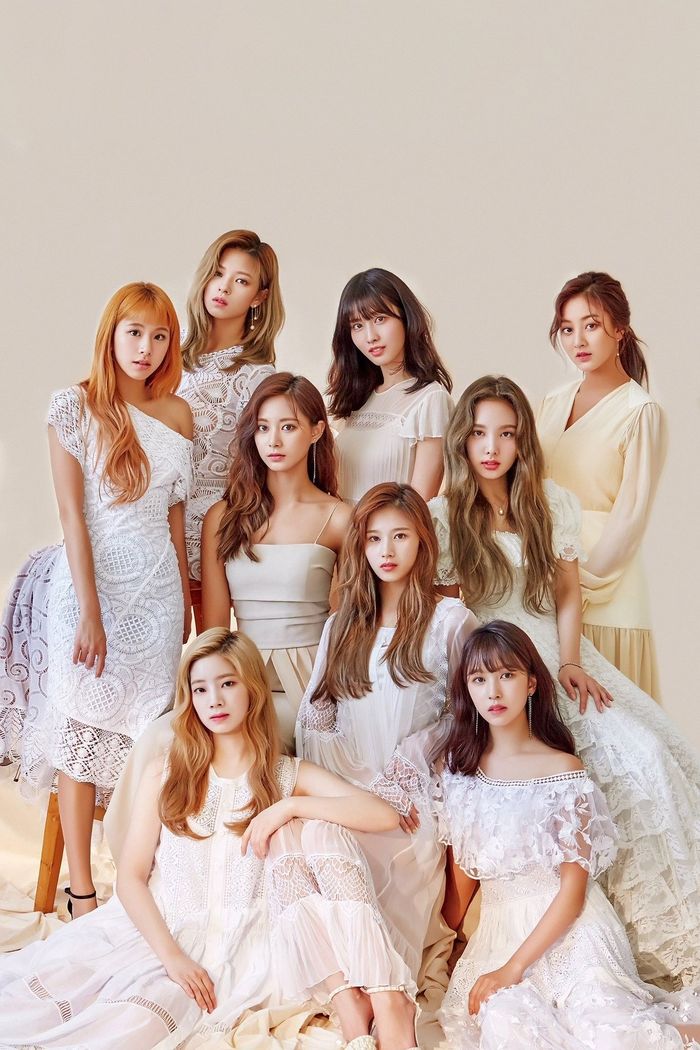 Được fan khuyên cải thiện kỹ năng, TWICE: Tụi này đang làm tốt mà