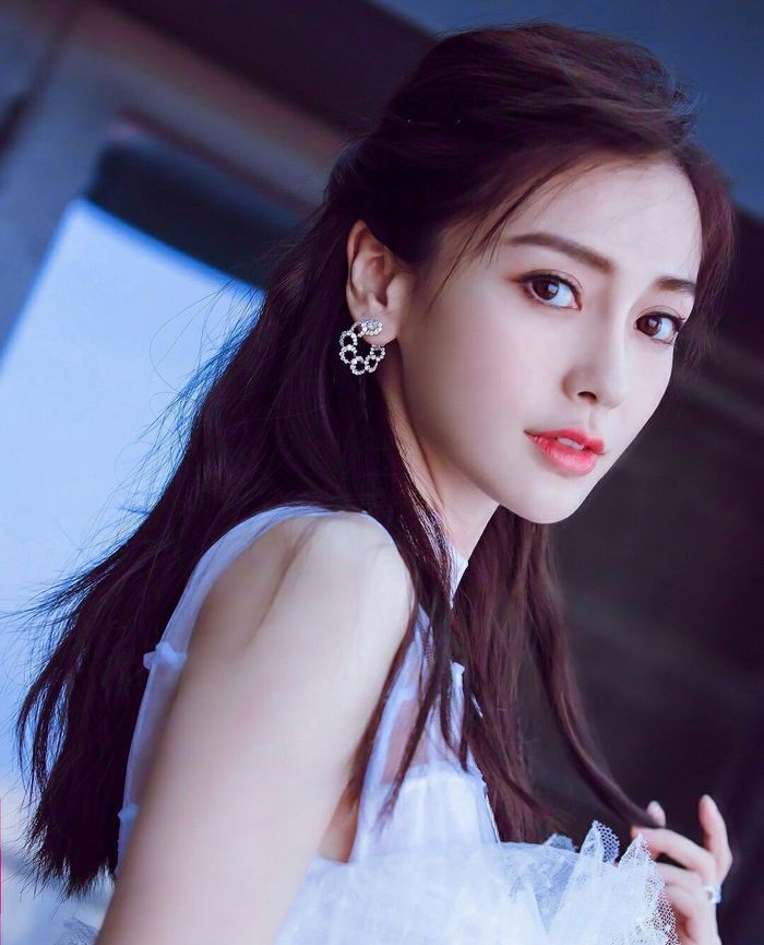 AngelaBaby giảm 90% tiền cát xê cũng không ai dám mời
