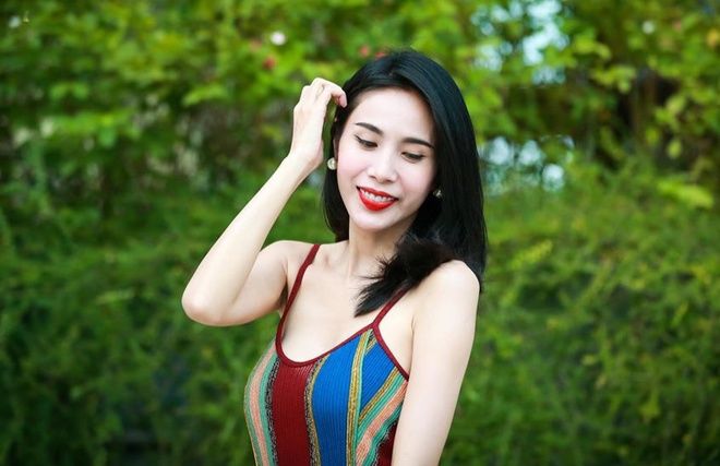 Thuỷ Tiên khoe vóc dáng nuột nà, vòng eo nhỏ xíu đáng ghen tỵ