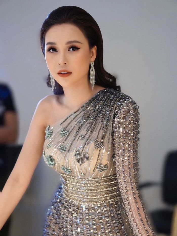Sam là đại gia U30: BST túi hiệu gây sốt, tài khoản hơn 50 tỷ đồng