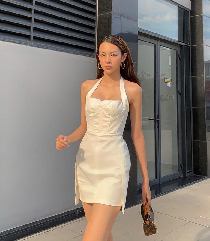 Phong cách sao Việt: Quỳnh Anh Shyn đốt mắt với váy xuyên thấu