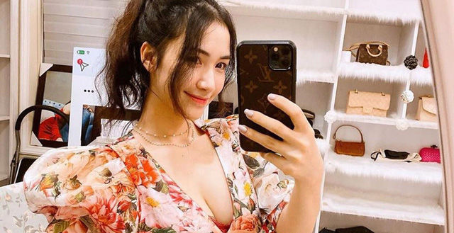 Sau Ngọc Trinh, Hoà Minzy sở hữu thẻ đen chỉ dành cho hội siêu giàu