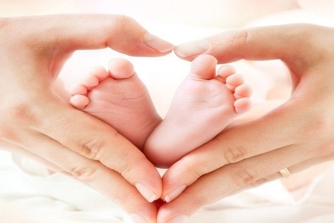 Anh chồng ghi lại khoảnh khắc vợ vượt cạn, CĐM xem mà cay khóe mắt