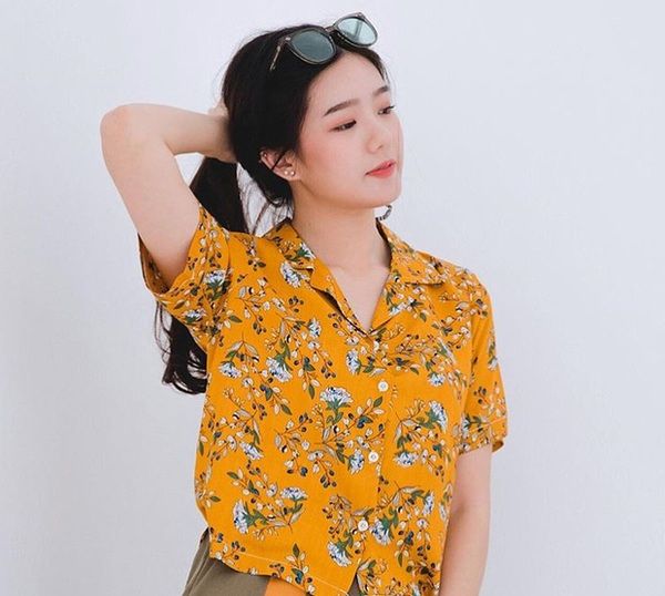 4 kiểu sơ mi nâng tầm style công sở: Tham khảo sơ mi họa tiết hoa