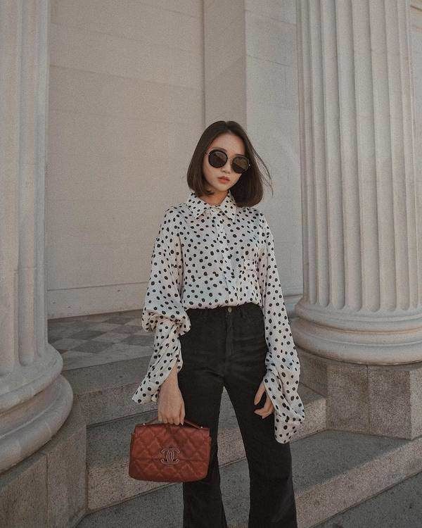 4 kiểu sơ mi nâng tầm style công sở: Tham khảo sơ mi họa tiết hoa