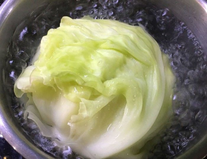 Lấy nước luộc bắp cải rửa mặt: Da trắng mịn, giảm viêm mụn sau 1 tháng