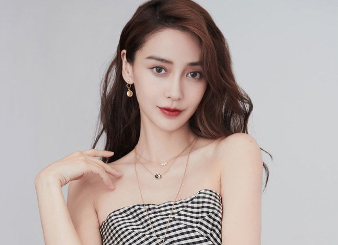 Bầu bí vẫn đi quay, Angelababy bị chỉ trích thiếu chuyên nghiệp