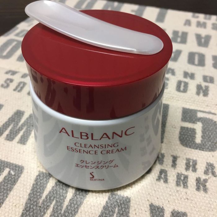 Bí kíp sở hữu làn da Mochi của phụ nữ Nhật: Dùng tẩy trang có Collagen