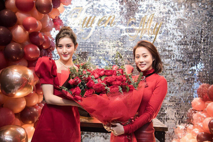 Bị nghi cạch mặt, Phương Oanh - Huyền My phản ứng giống hệt nhau