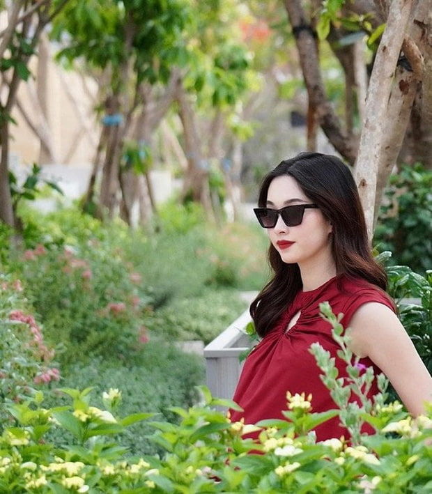 Cận cảnh gương mặt quý tử mới sinh nhà Hoa hậu Đặng Thu Thảo