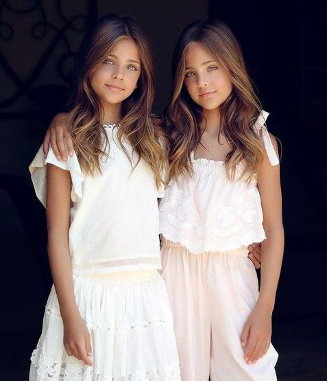 Cặp sinh đôi đẹp nhất thế giới Leah Rose và Ava Marie hiện tại