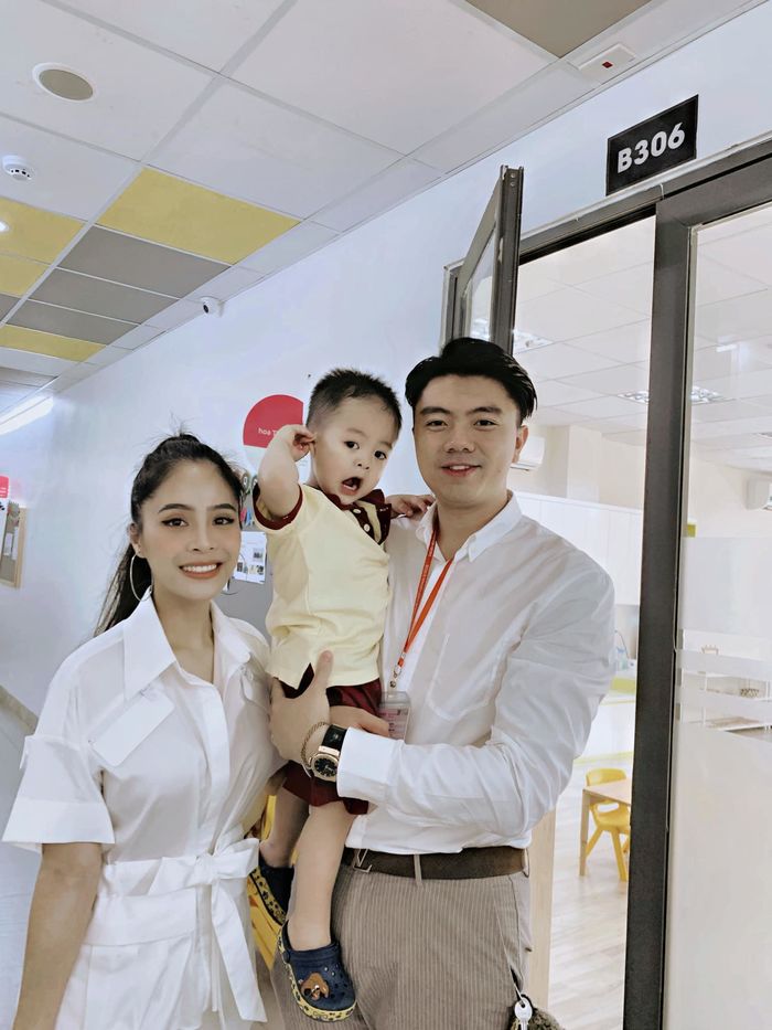 Con trai ca nương Kiều Anh phải chuyển lớp liên tục quá giỏi