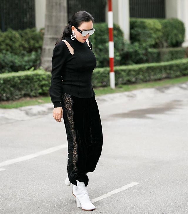 Chọn sai trang phục, Phượng Chanel lộ bụng lùm lùm