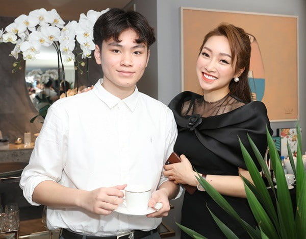 Con trai Chi Bảo nói về mối quan hệ với mẹ kế: Cô ấy là người tốt