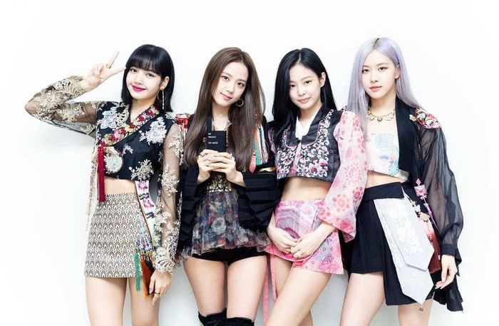 Truyền hình Ấn Độ gây tranh cãi vì gọi BLACKPINK là vũ công thoát y