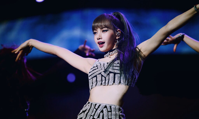 Bí mật đằng sau tóc mái bất di bất dịch của Lisa: Độ dày phù hợp
