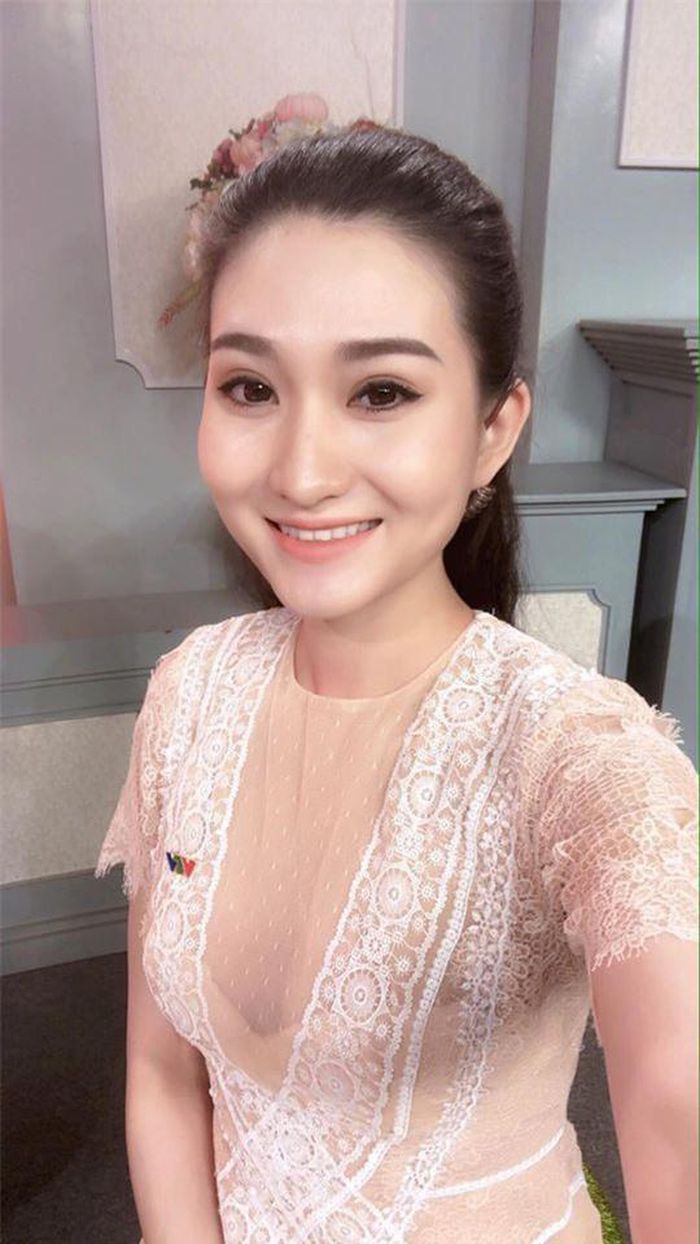 Thanh Huyền Nhật ký Vàng Anh mờ nhạt diễn xuất, nổi tiếng làm MC