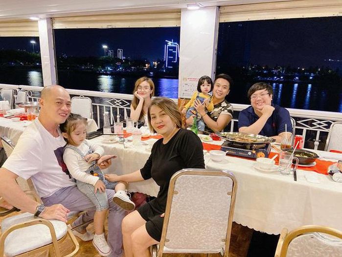 Sau ly hôn: Bảo Ngọc vui vẻ đi club, Hoài Lâm vẫn lặn mất tăm