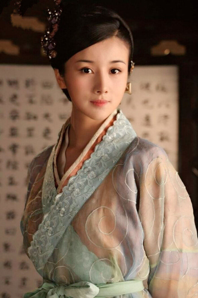 Đệ nhất mỹ nhân cổ trang lộ gương mặt biến dạng vì nghiện thẩm mỹ